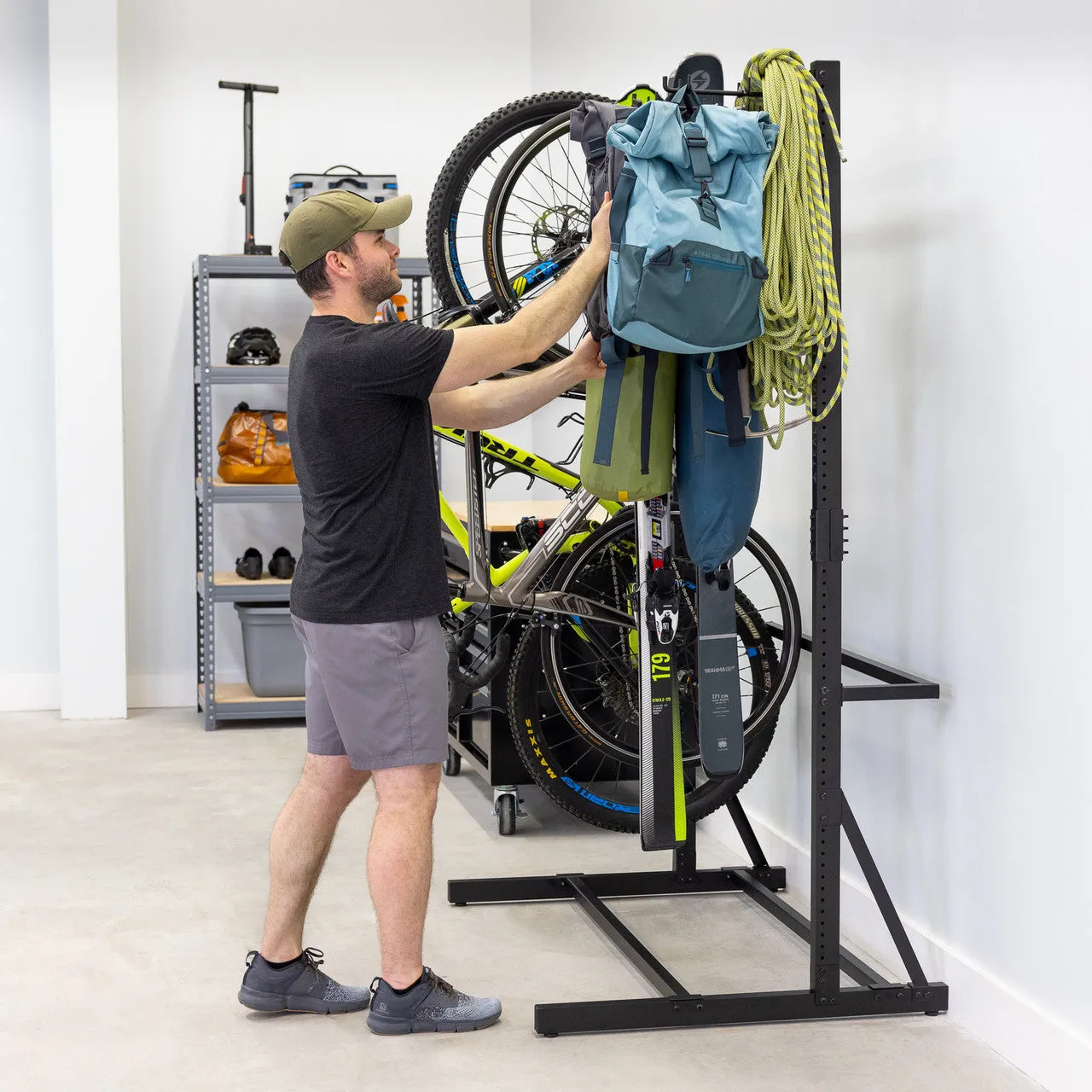 Freestanding G-Adventure | Holds 300 lbs
